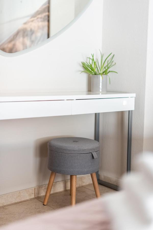 Otium Living Appartement Volos Buitenkant foto